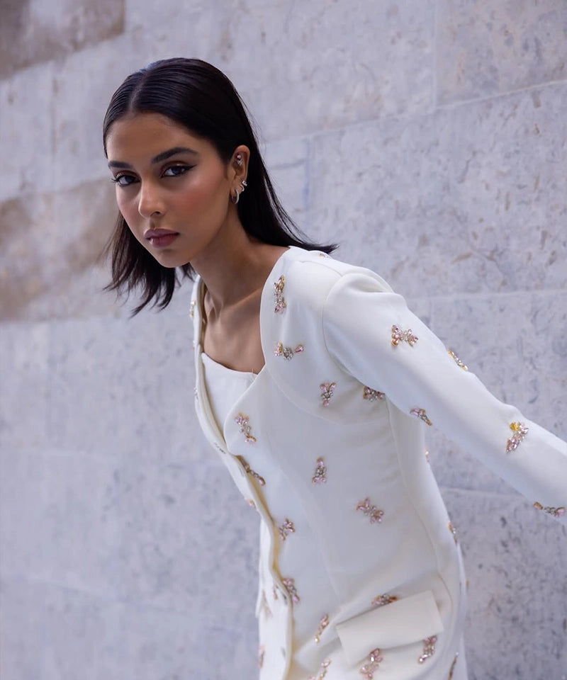 White 2-piece set (Coat + Inner & Pants)