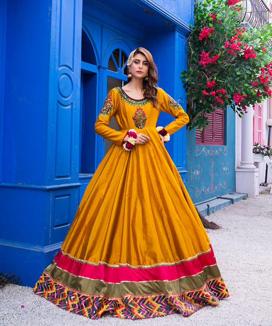 Shenderella 3pc(Frok, Dupatta, Bottom Capri)