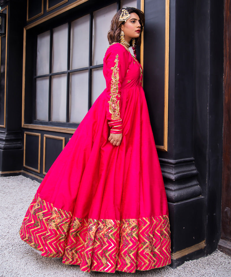 Gulabraat 3 PC (Dupatta, Frok, Bottom Capri)